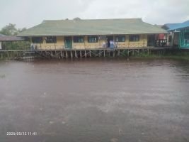 Halaman Sekolah (Saat Banjir)